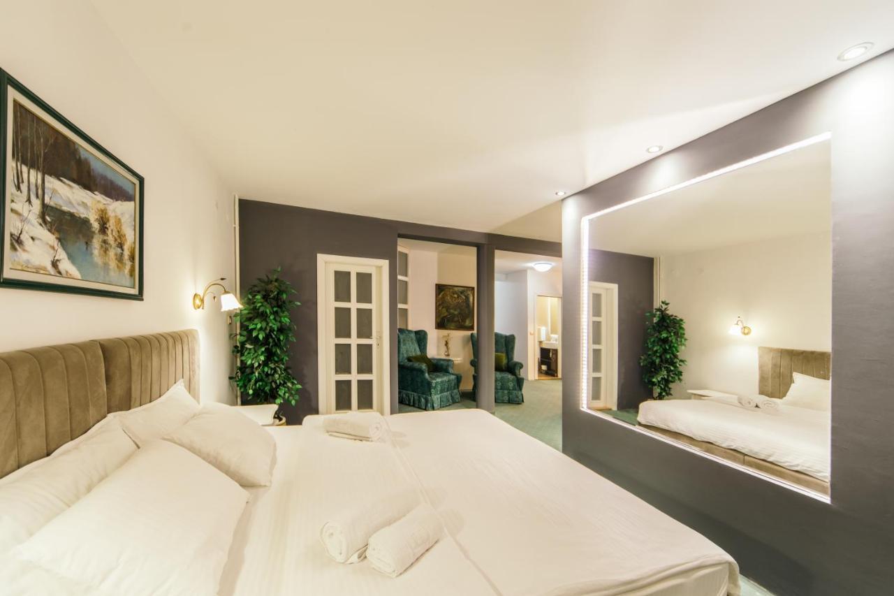 Garni Hotel President De Luxe Kragujevac Luaran gambar