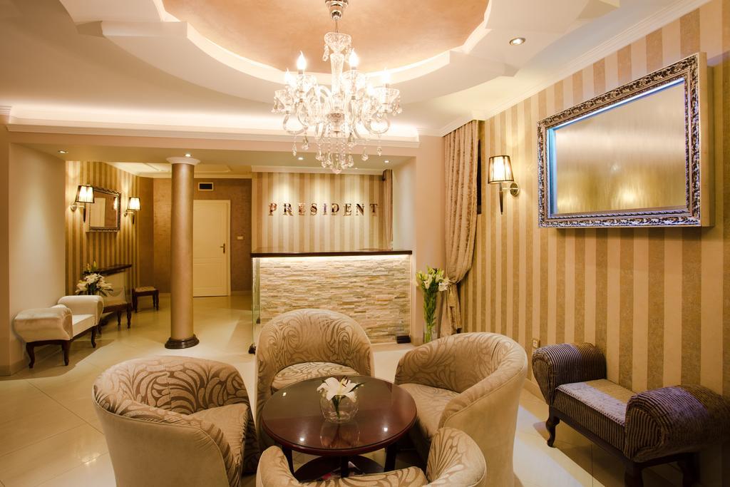Garni Hotel President De Luxe Kragujevac Luaran gambar
