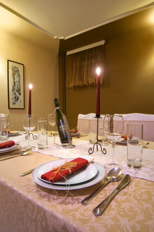 Garni Hotel President De Luxe Kragujevac Luaran gambar