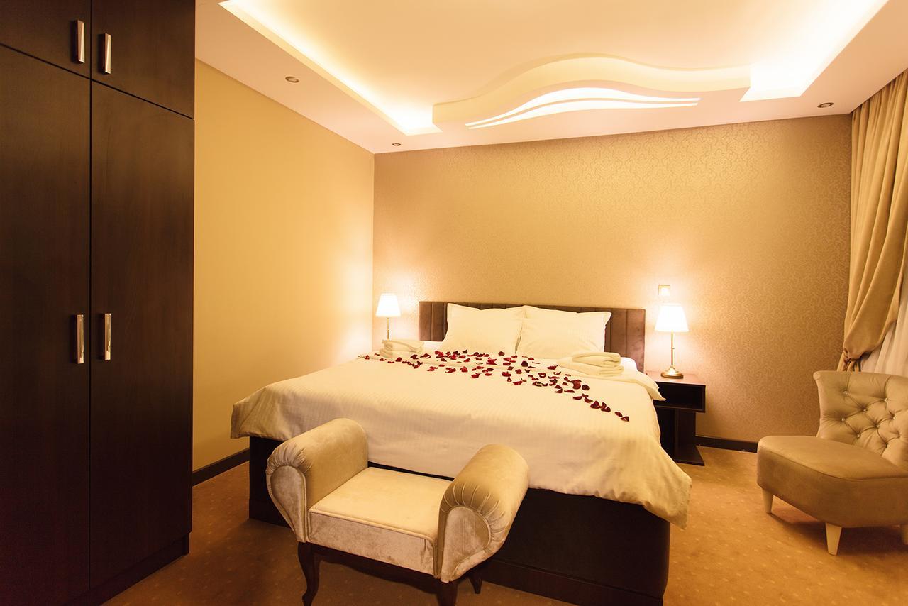 Garni Hotel President De Luxe Kragujevac Luaran gambar