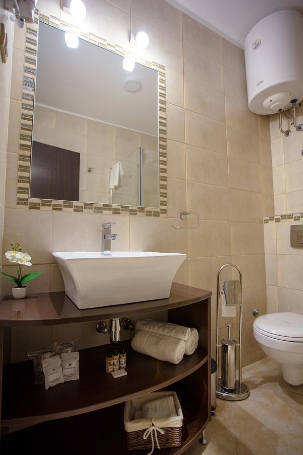 Garni Hotel President De Luxe Kragujevac Luaran gambar