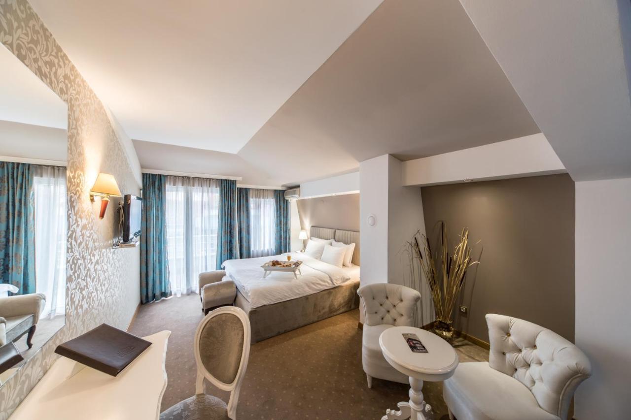 Garni Hotel President De Luxe Kragujevac Luaran gambar