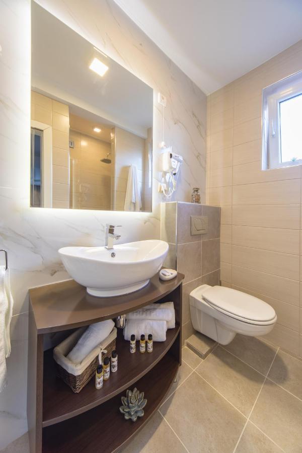 Garni Hotel President De Luxe Kragujevac Luaran gambar