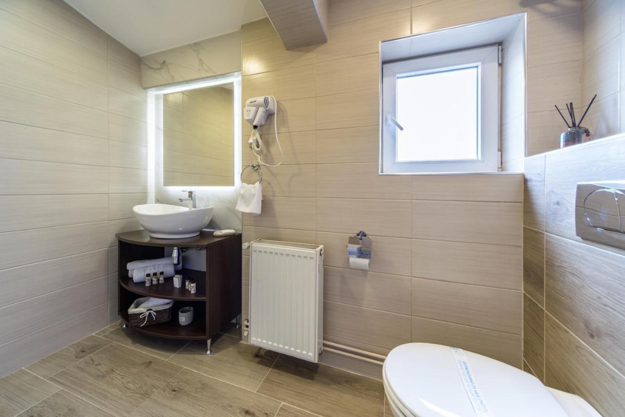 Garni Hotel President De Luxe Kragujevac Luaran gambar